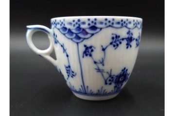 デンマーク製　ROYAL COPENHAGEN(ロイヤルコペンハーゲン)　ブルーフルーテッド ハーフレース　コーヒーカップ&ソーサー5客セット　定価(5客合計)約13万7千円　(R-085954)