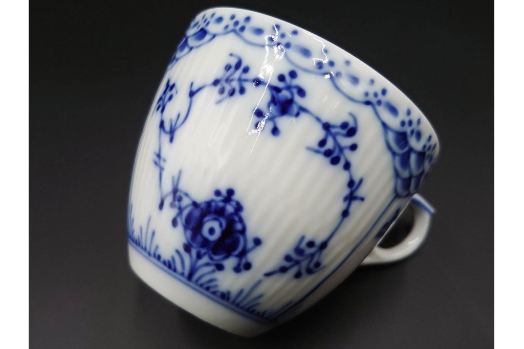デンマーク製　ROYAL COPENHAGEN(ロイヤルコペンハーゲン)　ブルーフルーテッド ハーフレース　コーヒーカップ&ソーサー5客セット　定価(5客合計)約13万7千円　(R-085954)