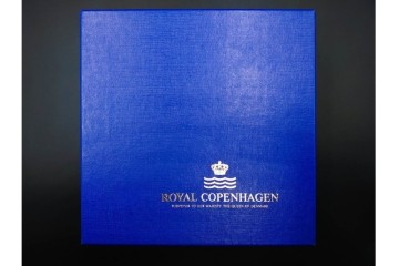 デンマーク製　ROYAL COPENHAGEN(ロイヤルコペンハーゲン)　ブルーフルーテッド　フルレース　透かしの縁飾りが優雅なシェルディッシュ　外箱付き　(R-085956)