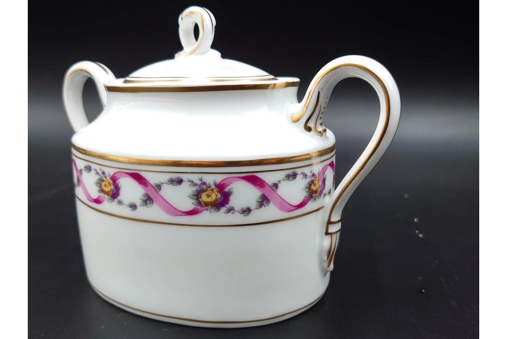 イタリア製　Richard Ginori(リチャードジノリ)　インペロジュリエッタ　ピンクリボンと花模様が優雅なティーポット・クリーマー・シュガーポット・トレーのセット　(R-085959)