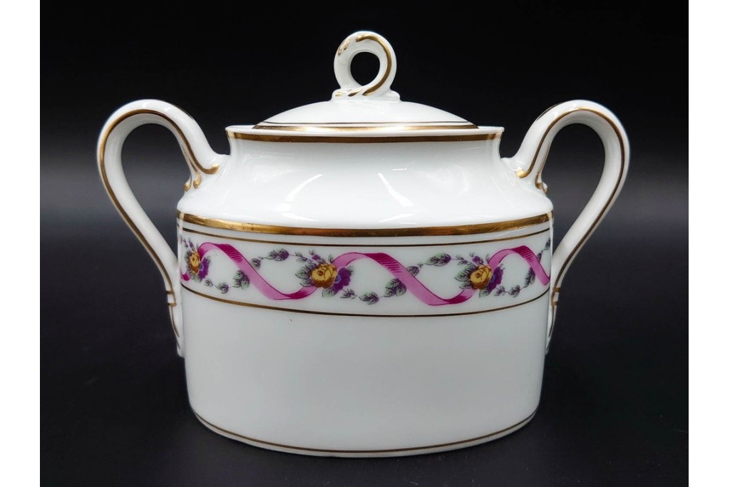 イタリア製　Richard Ginori(リチャードジノリ)　インペロジュリエッタ　ピンクリボンと花模様が優雅なティーポット・クリーマー・シュガーポット・トレーのセット　(R-085959)