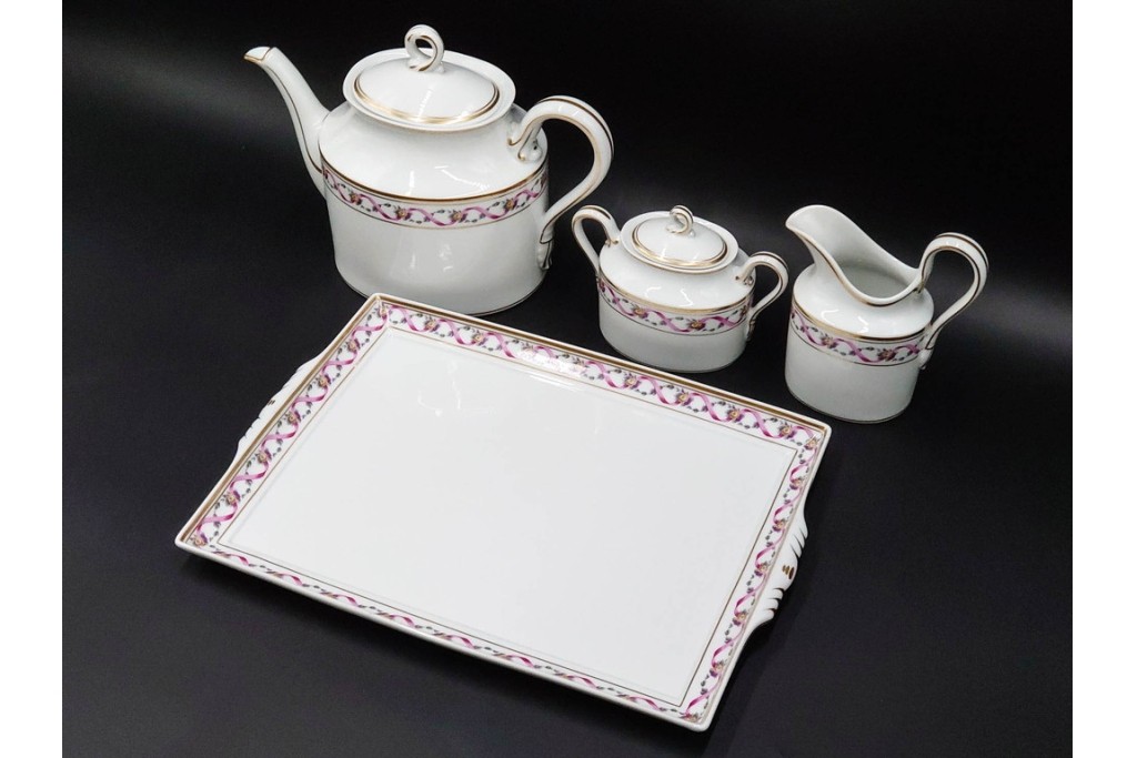 イタリア製　Richard Ginori(リチャードジノリ)　インペロジュリエッタ　ピンクリボンと花模様が優雅なティーポット・クリーマー・シュガーポット・トレーのセット　(R-085959)