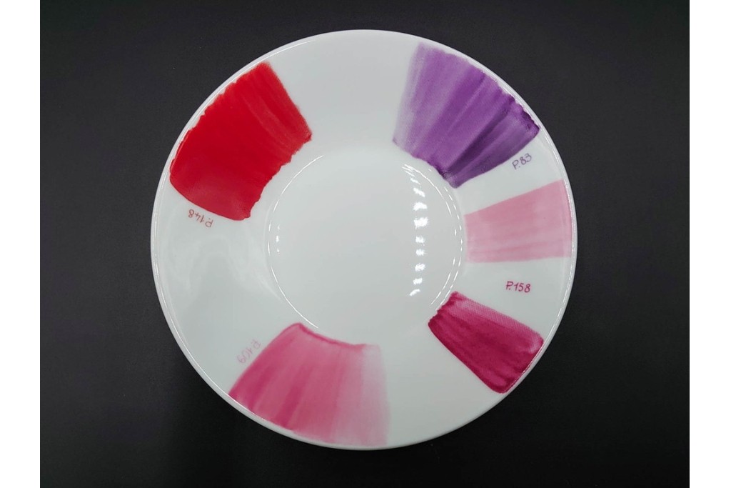 イタリア製　Richard Ginori(リチャードジノリ)　Paola Navone(パオラ・ナヴォーネ)　色彩豊かな筆致文様のトリオ4客セット　(R-085960)