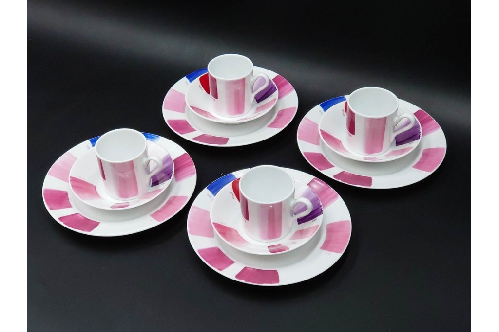 イタリア製　Richard Ginori(リチャードジノリ)　Paola Navone(パオラ・ナヴォーネ)　色彩豊かな筆致文様のトリオ4客セット　(R-085960)