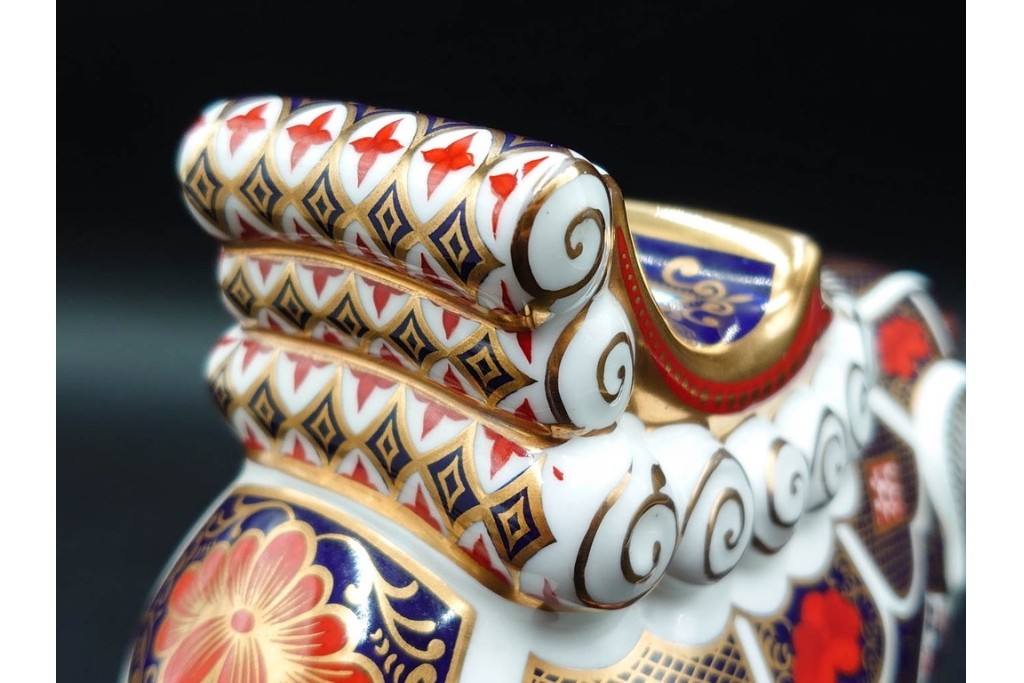 イギリス　ROYAL CROWN DERBY(ロイヤルクラウンダービー)　エレファント　華やかな象モチーフのペーパーウェイト2点セット　1点のみ外箱付き　(R-085966)