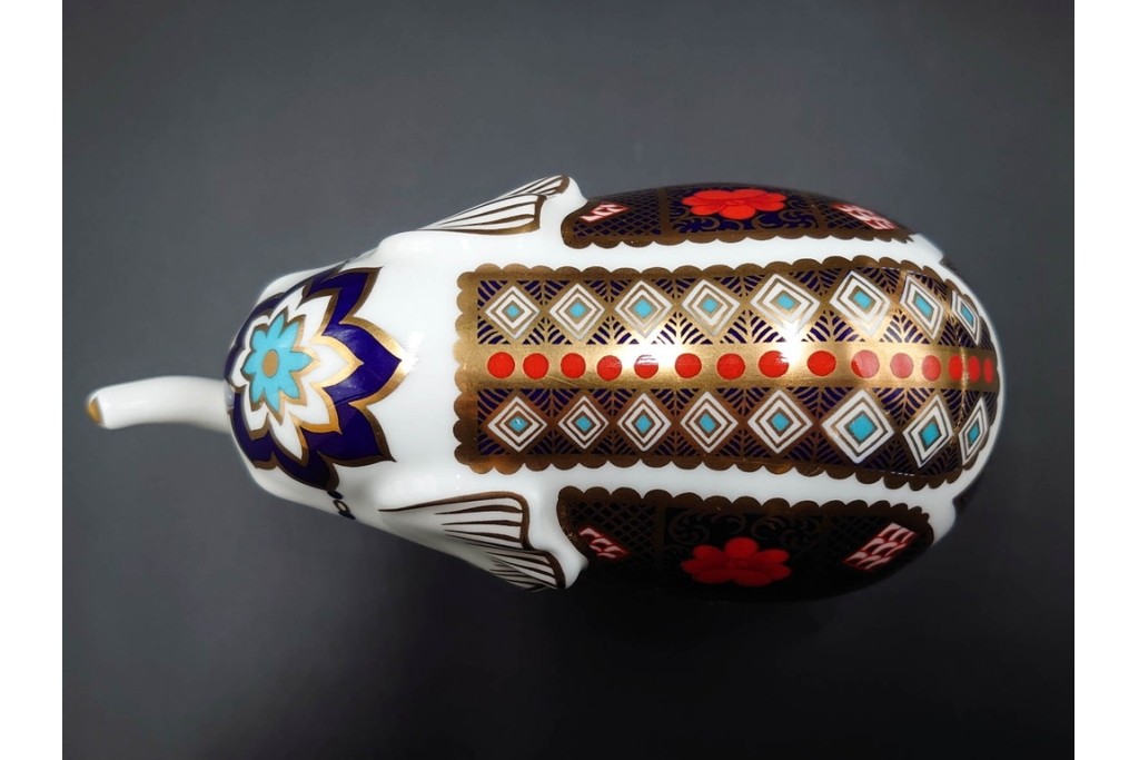 イギリス　ROYAL CROWN DERBY(ロイヤルクラウンダービー)　エレファント　華やかな象モチーフのペーパーウェイト2点セット　1点のみ外箱付き　(R-085966)