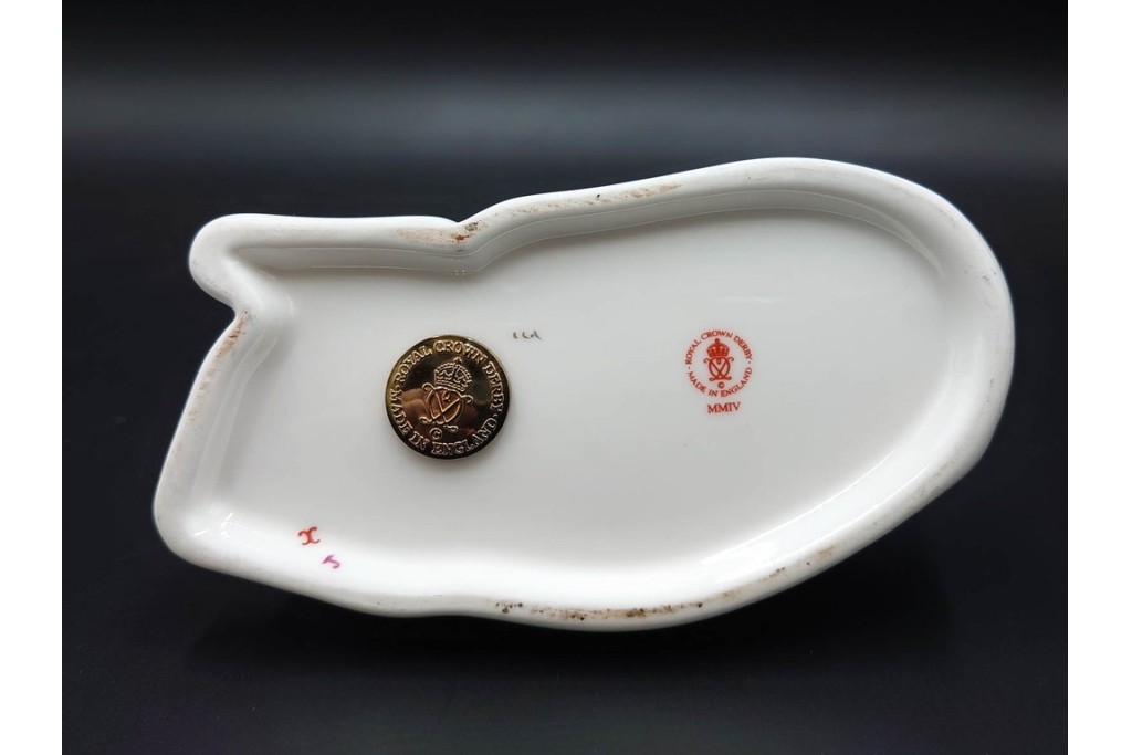 イギリス　ROYAL CROWN DERBY(ロイヤルクラウンダービー)　優美なドンキー(ロバ)とドラマーベアのペーパーウェイト2点セット　外箱付き　(R-085968)