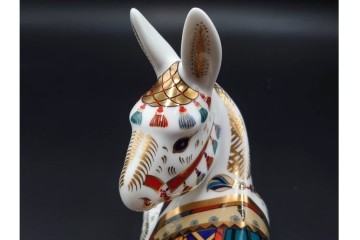 イギリス　ROYAL CROWN DERBY(ロイヤルクラウンダービー)　優美なドンキー(ロバ)とドラマーベアのペーパーウェイト2点セット　外箱付き　(R-085968)