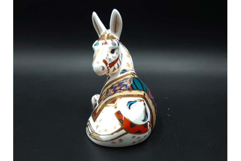 イギリス　ROYAL CROWN DERBY(ロイヤルクラウンダービー)　優美なドンキー(ロバ)とドラマーベアのペーパーウェイト2点セット　外箱付き　(R-085968)