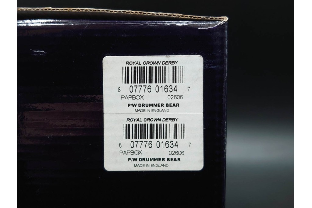 イギリス　ROYAL CROWN DERBY(ロイヤルクラウンダービー)　優美なドンキー(ロバ)とドラマーベアのペーパーウェイト2点セット　外箱付き　(R-085968)