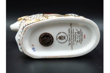 イギリス　ROYAL CROWN DERBY(ロイヤルクラウンダービー)　750個限定　金彩が華やかな羊とマーシュフロッグのペーパーウェイト2点セット　外箱付き　(R-085969)