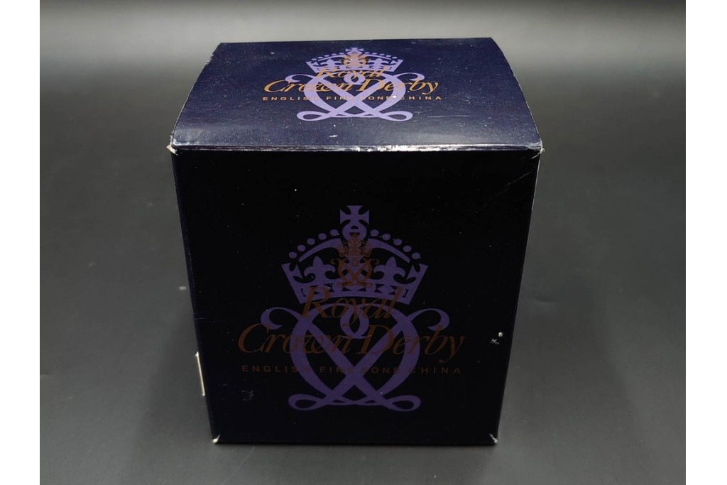 イギリス　ROYAL CROWN DERBY(ロイヤルクラウンダービー)　750個限定　金彩が華やかな羊とマーシュフロッグのペーパーウェイト2点セット　外箱付き　(R-085969)