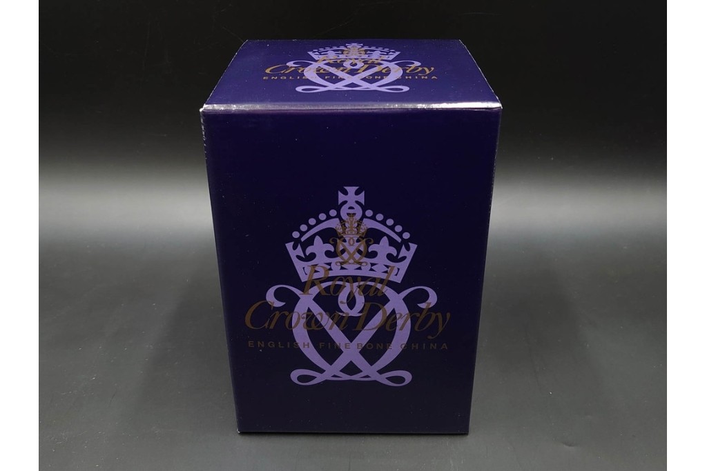 イギリス　ROYAL CROWN DERBY(ロイヤルクラウンダービー)　750個限定　金彩が華やかな羊とマーシュフロッグのペーパーウェイト2点セット　外箱付き　(R-085969)