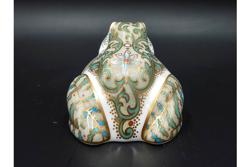 イギリス　ROYAL CROWN DERBY(ロイヤルクラウンダービー)　750個限定　金彩が華やかな羊とマーシュフロッグのペーパーウェイト2点セット　外箱付き　(R-085969)