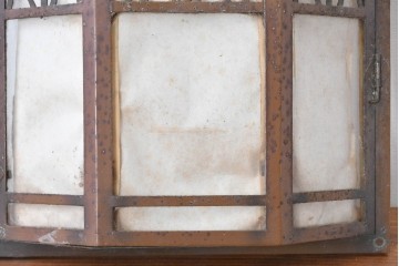 和製アンティーク　直線を組み合わせた幾何学意匠のウォールライトカバー2点　(R-085970)