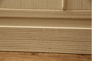 中古　衣装盆7杯付き　花文をあしらった取手装飾が優美な加茂桐箪笥　(R-085971)