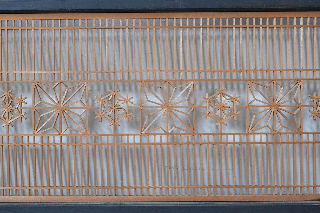 アンティーク建具　昭和初期　繊細な組子細工が目を引く欄間1枚　(R-085972)