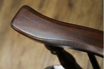中古　美品　松本民芸家具　#91型　重厚で品格ある佇まいのキャプテンチェア　定価約13万円　(R-085974)