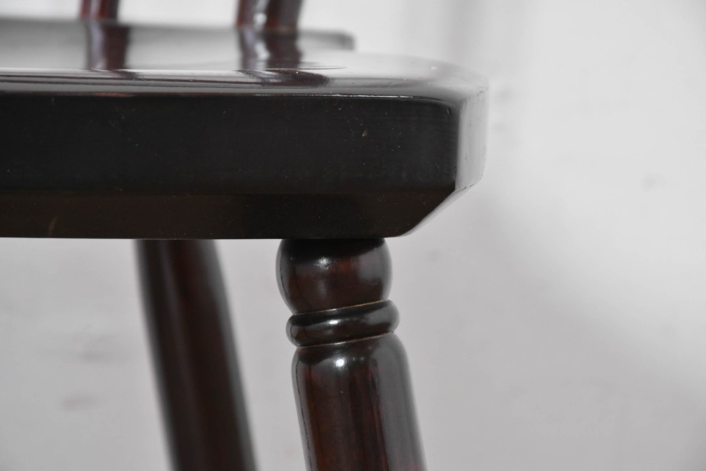 中古　松本民芸家具　背もたれの意匠が美しいA型サムバックチェア　定価約14万円　(R-085977)