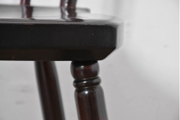 中古　松本民芸家具　背もたれの意匠が美しいA型サムバックチェア　定価約14万円　(R-085977)