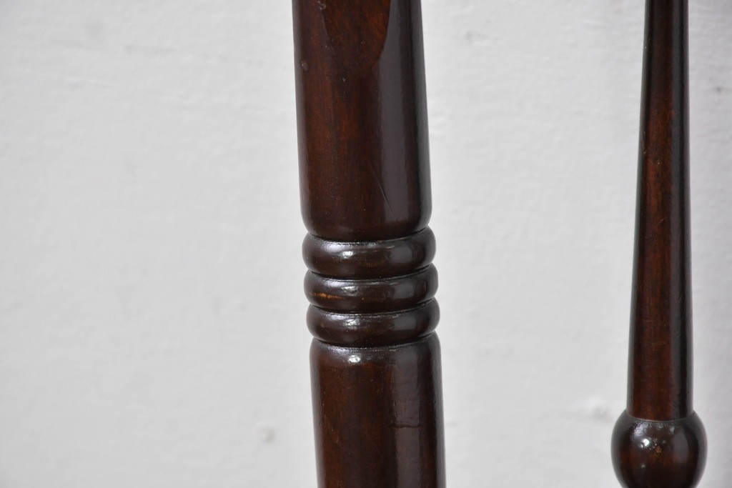 中古　松本民芸家具　背もたれの意匠が美しいA型サムバックチェア　定価約14万円　(R-085977)