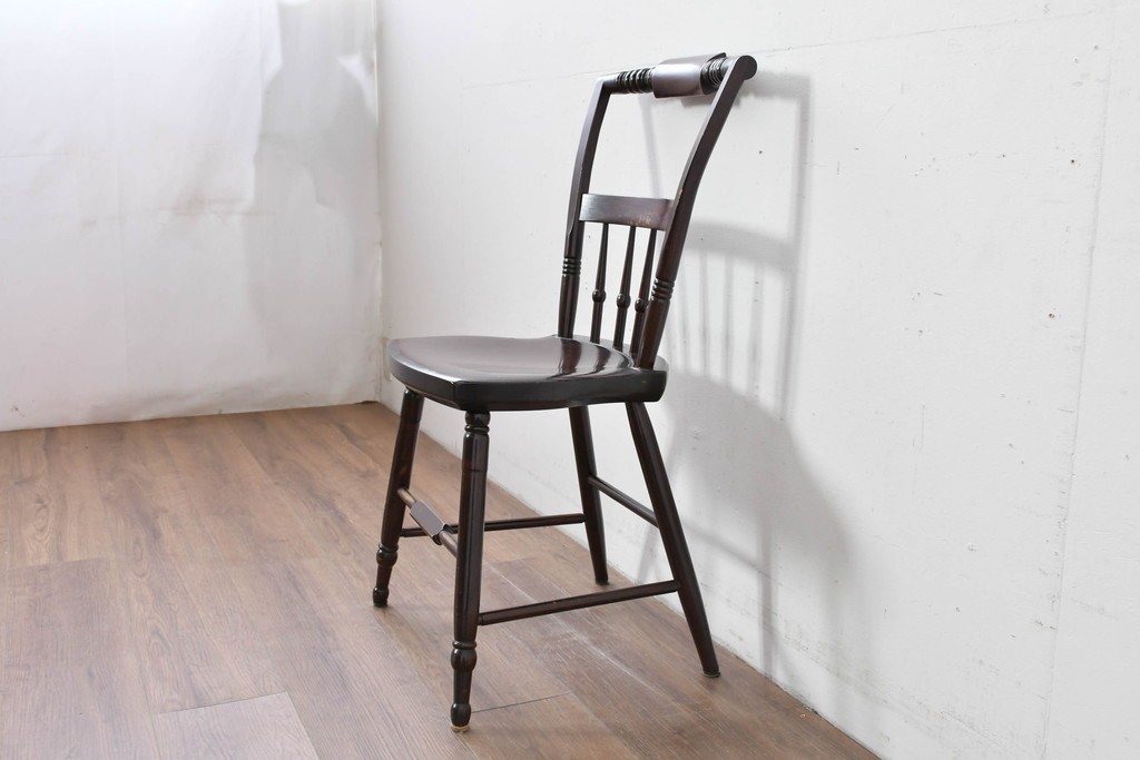 中古　松本民芸家具　背もたれの意匠が美しいA型サムバックチェア　定価約14万円　(R-085977)