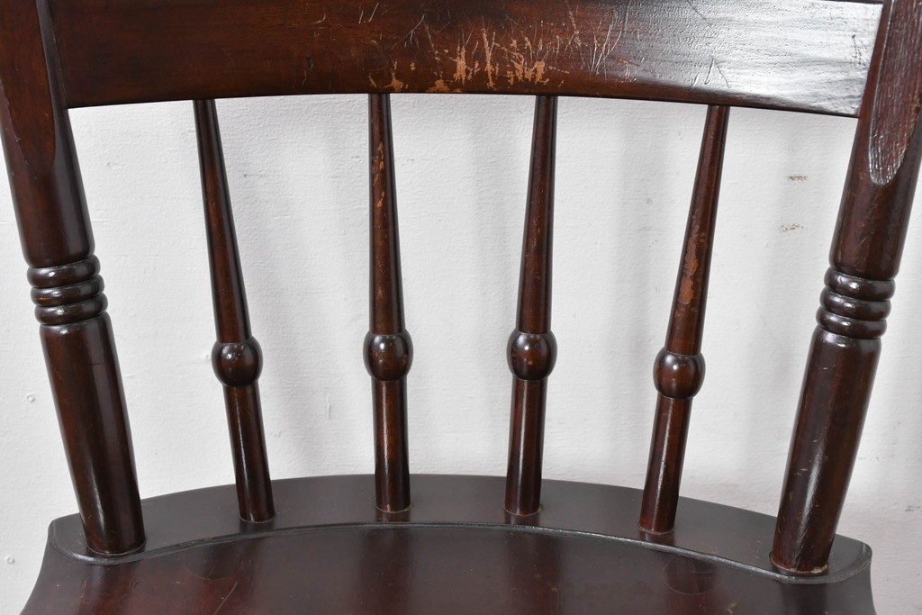 中古　松本民芸家具　背もたれの意匠が美しいA型サムバックチェア　定価約14万円　(R-085977)