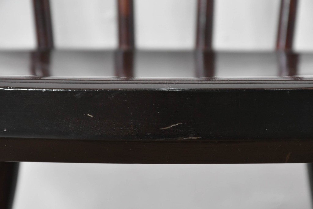 中古　松本民芸家具　背もたれの意匠が美しいA型サムバックチェア　定価約14万円　(R-085977)