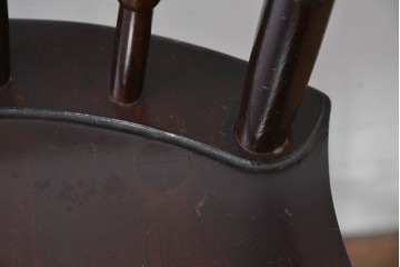 中古　松本民芸家具　背もたれの意匠が美しいA型サムバックチェア　定価約14万円　(R-085977)