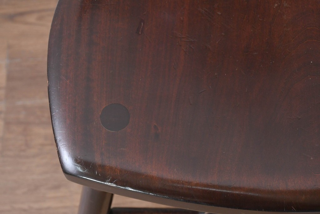 中古　松本民芸家具　背もたれの意匠が美しいA型サムバックチェア　定価約14万円　(R-085977)