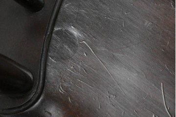 中古　松本民芸家具　背もたれの意匠が美しいA型サムバックチェア　定価約14万円　(R-085977)