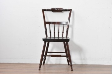 中古　松本民芸家具　背もたれの意匠が美しいA型サムバックチェア　笠木にイニシャル入り　定価約14万円　(R-085978)