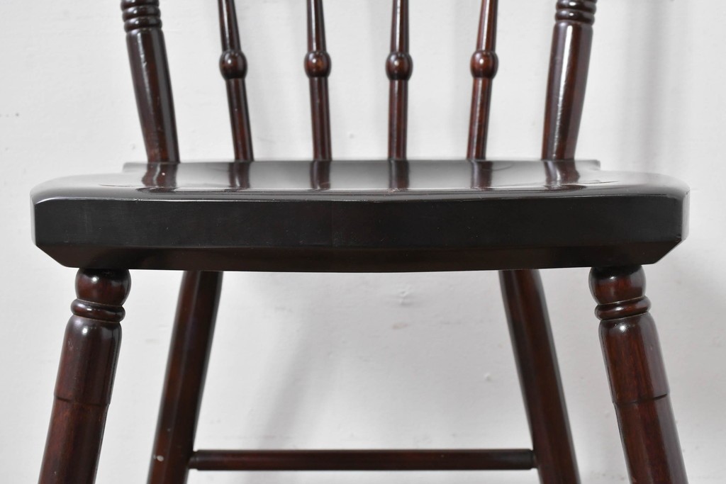 中古　松本民芸家具　背もたれの意匠が美しいA型サムバックチェア　笠木にイニシャル入り　定価約14万円　(R-085978)