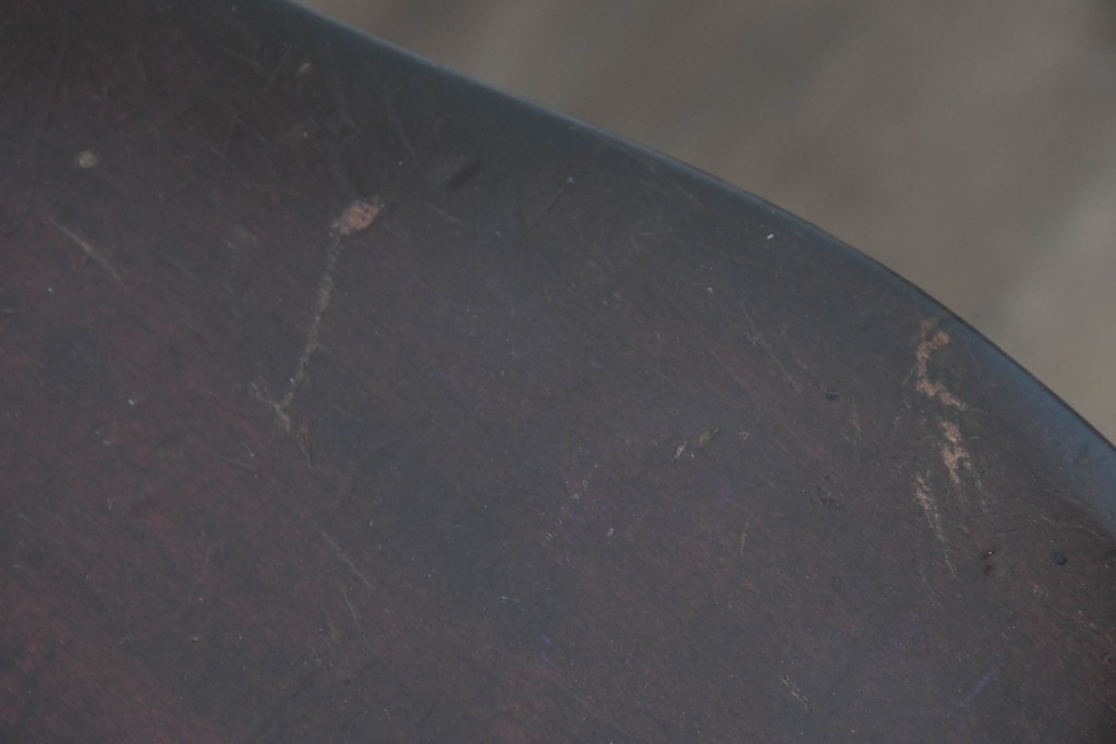 中古　松本民芸家具　背もたれの意匠が美しいA型サムバックチェア　笠木にイニシャル入り　定価約14万円　(R-085978)