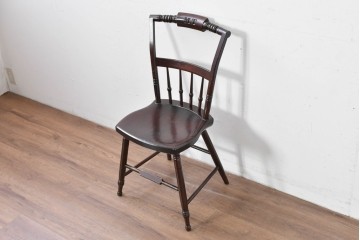 中古　松本民芸家具　背もたれの意匠が美しいA型サムバックチェア　笠木にイニシャル入り　定価約14万円　(R-085978)