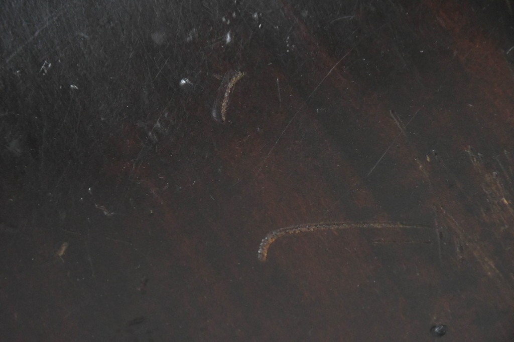 中古　松本民芸家具　背もたれの意匠が美しいA型サムバックチェア　笠木にイニシャル入り　定価約14万円　(R-085978)