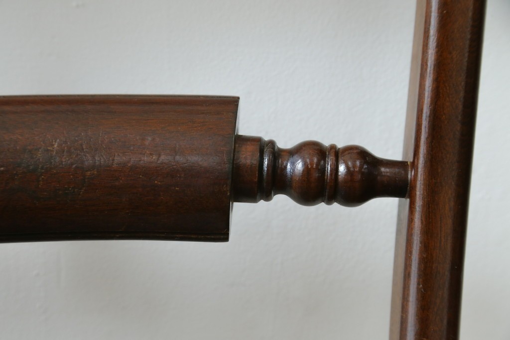 中古　松本民芸家具　背貫の意匠が個性的なB型ワイコムチェア　定価約12万円　(R-085979)