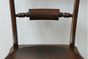 中古　松本民芸家具　背貫の意匠が個性的なB型ワイコムチェア　定価約12万円　(R-085979)