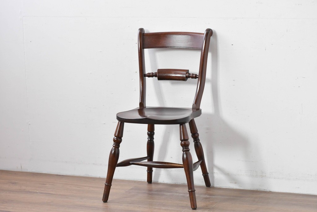 中古　松本民芸家具　背貫の意匠が個性的なB型ワイコムチェア　定価約12万円　(R-085979)