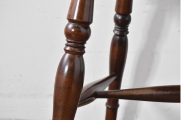 中古　松本民芸家具　背貫の意匠が個性的なB型ワイコムチェア　定価約12万円　(R-085979)