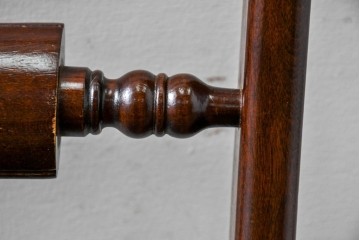 中古　松本民芸家具　背貫の意匠が個性的なB型ワイコムチェア　定価約12万円　(R-085979)