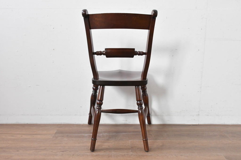 中古　松本民芸家具　背貫の意匠が個性的なB型ワイコムチェア　定価約12万円　(R-085979)