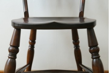 中古　松本民芸家具　背もたれの挽き物加工がお洒落な#49A型ワイコムチェア　定価約10万7千円　(R-085981)