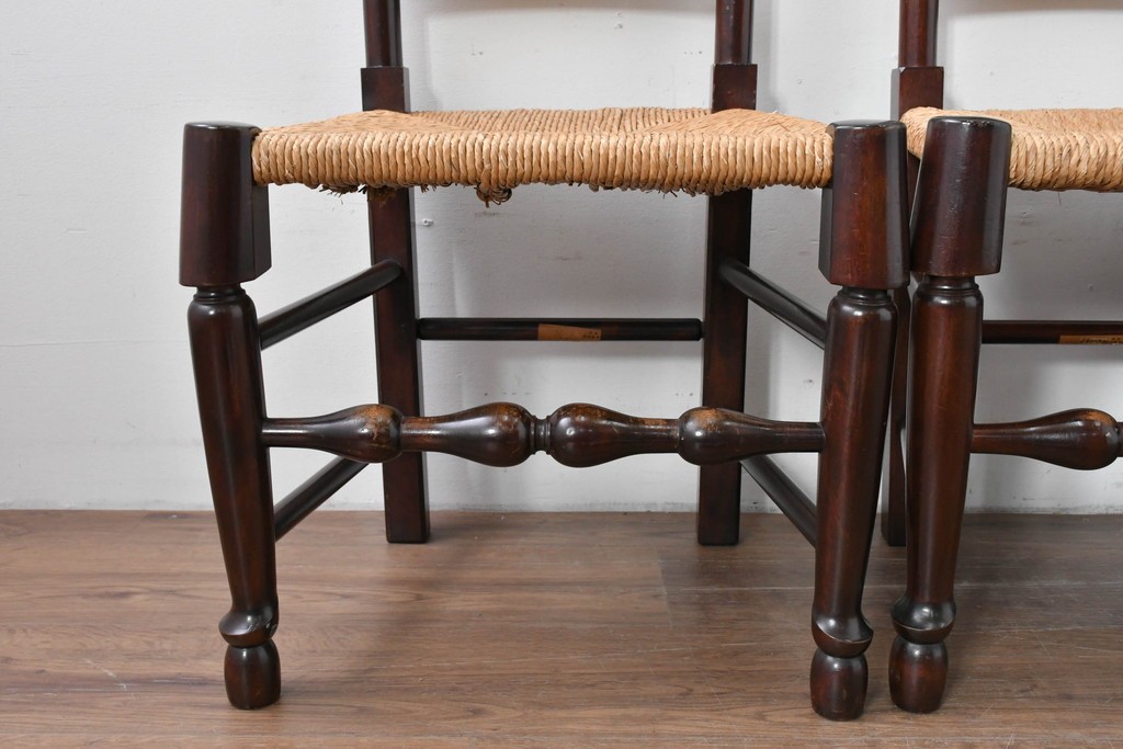 中古　松本民芸家具　ラッシ座面　波打つ背板が特徴の#22型ラダーバックチェア4脚セット　定価(4脚合計)約64万円　(R-085986)