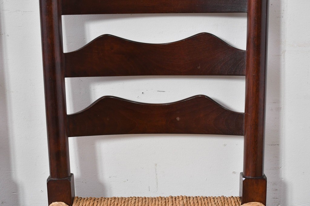 中古　松本民芸家具　ラッシ座面　波打つ背板が特徴の#22型ラダーバックチェア4脚セット　定価(4脚合計)約64万円　(R-085986)