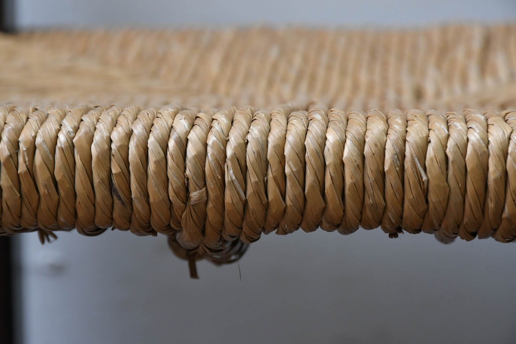 中古　松本民芸家具　ラッシ座面　波打つ背板が特徴の#22型ラダーバックチェア4脚セット　定価(4脚合計)約64万円　(R-085986)