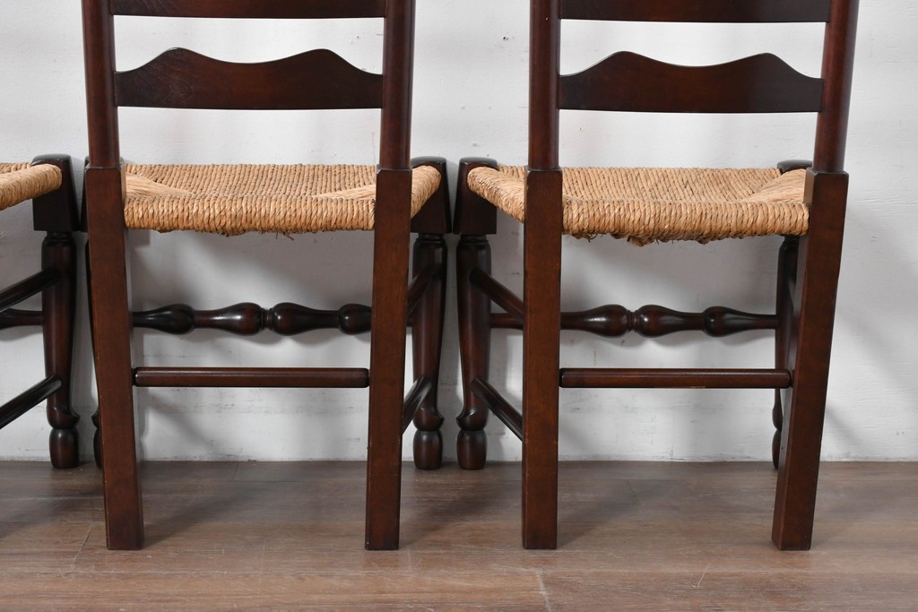 中古　松本民芸家具　ラッシ座面　波打つ背板が特徴の#22型ラダーバックチェア4脚セット　定価(4脚合計)約64万円　(R-085986)
