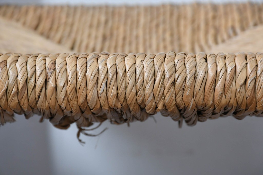 中古　松本民芸家具　ラッシ座面　波打つ背板が特徴の#22型ラダーバックチェア4脚セット　定価(4脚合計)約64万円　(R-085986)