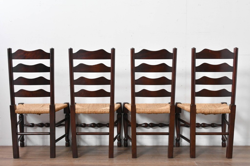 中古　松本民芸家具　ラッシ座面　波打つ背板が特徴の#22型ラダーバックチェア4脚セット　定価(4脚合計)約64万円　(R-085986)