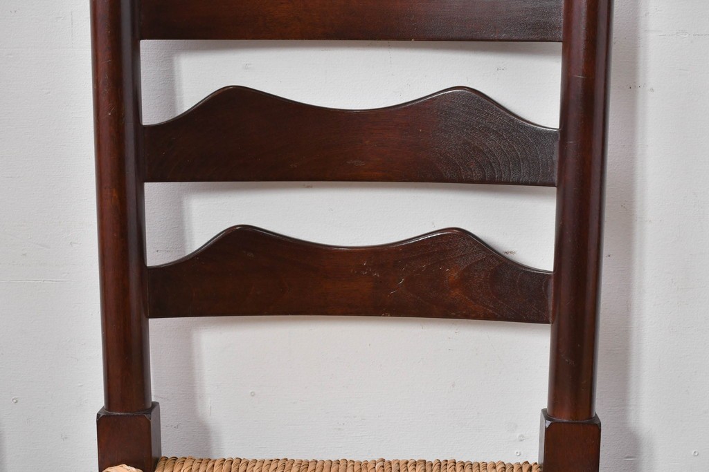 中古　松本民芸家具　ラッシ座面　波打つ背板が特徴の#22型ラダーバックチェア4脚セット　定価(4脚合計)約64万円　(R-085986)